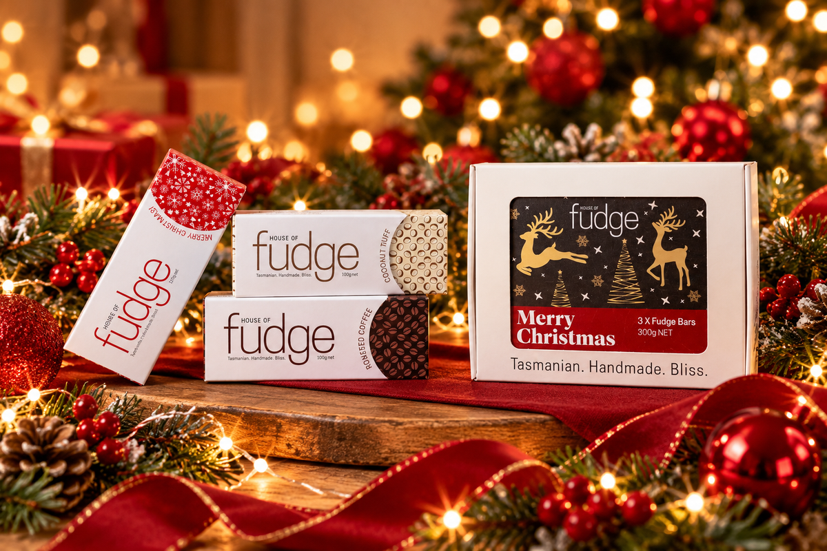 Christmas Gift Box - 3 Fudge Deer Pattern